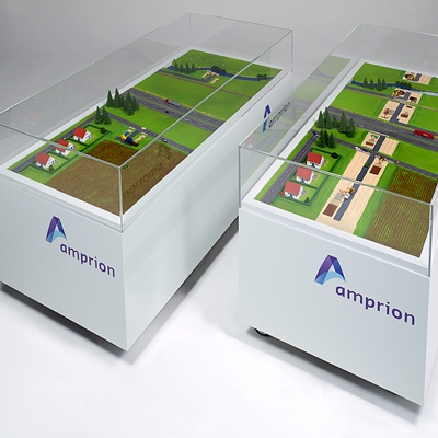 2 Architekturmodelle für das Infomobil zur Erdverkabelung der Fa. Amprion 