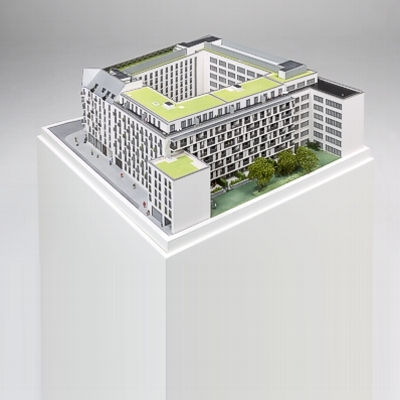 Architekturmodell einer Eckbebauung mit Hotel, Büro und Wohnungen - Blick auf Wohnbereich