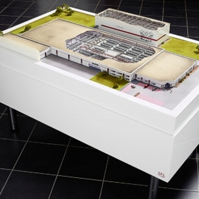 Architekturmodell zur Veranschaulichung der Abläufe in einer Schuhfabrik mit automatischem Kartonlager 