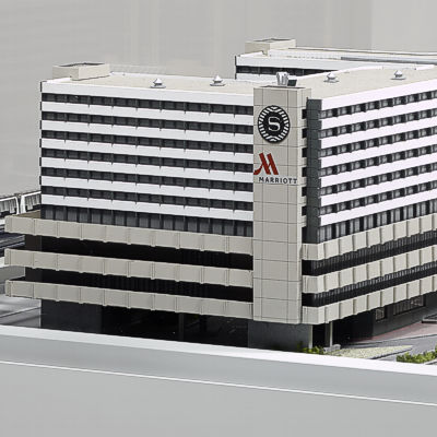 Architekturmodell Sheraton-Marriott-Hotel in Frankfurt im Maßstab 1:160 