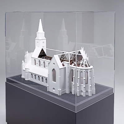 5 Modelle der jeweiligen Umbauten bzw. Bauphasen des Doms zu Brandenburg - Rückansicht