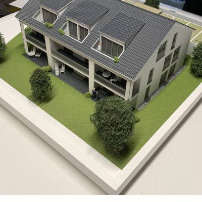 Architekturmodell eines Mehrfamilienhauses - Gartenansicht