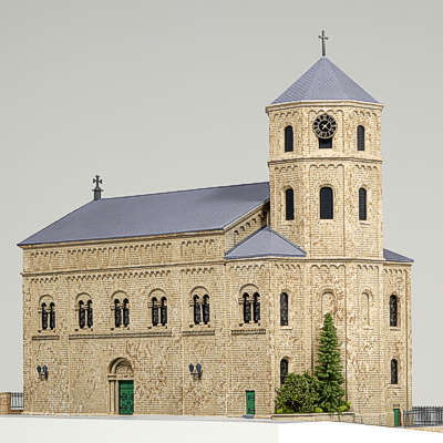 Architekturmodell der kath. Kirche Homburg / Saar - Blick auf Turm aus Höhe Straße