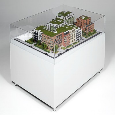 Architekturmodell einer Wohnanlage in Wedel bei Hamburg - Gesamtansicht des Modells von der Straßenseite